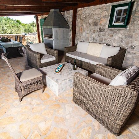 Private Cottage In Olive Grove With Heated Pool Винишче Экстерьер фото