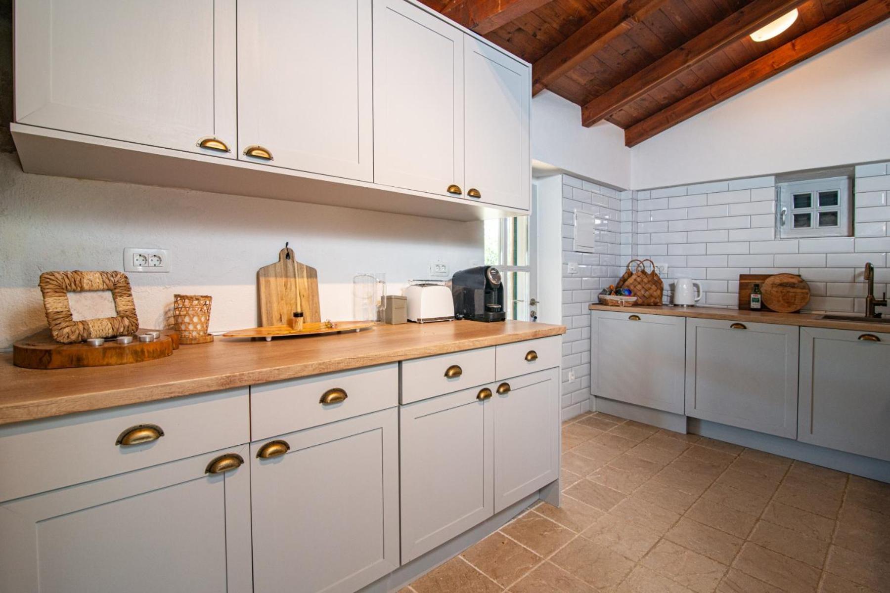 Private Cottage In Olive Grove With Heated Pool Винишче Экстерьер фото